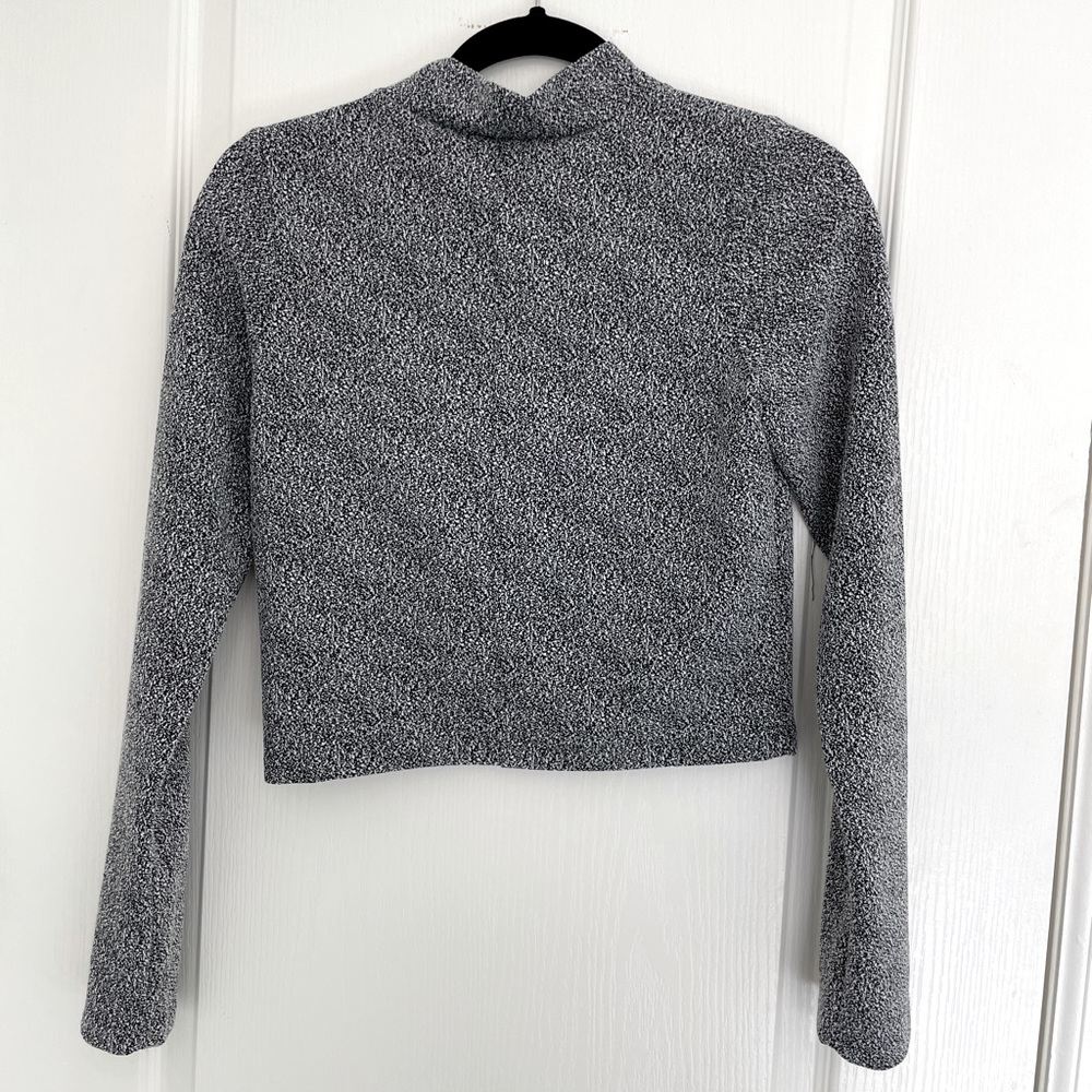 NWT Necessary Objects Crop Mock Turtle Neck Top